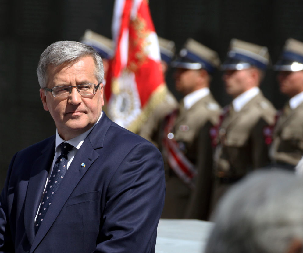 Tak Komorowski płacił swoim