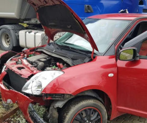 Koszmarny wypadek w Siołkowej. Suzuki staranowane przez ciężarówkę