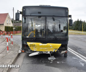Pijany kierowca wjechał w miejski autobus w Zielonej Górze