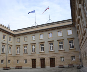 Dziedziniec środkowy Dolnoślaskiego Urzędu Wojewódzkiego