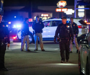 Cztery osoby zginęły, a 10 zostało rannych w sobotniej strzelaninie podczas przyjęcia urodzinowego dziecka w sali bankietowej w Stockton w stanie Kalifornia w USA