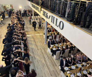 Studniówka pełna blasku i emocji! Tak bawili się maturzyści II LO w Bydgoszczy [ZDJĘCIA]