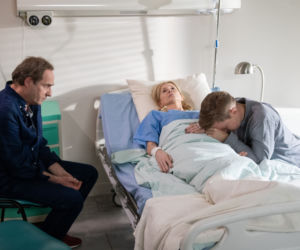 Na Wspólnej odc. 2912. Igor (Jakub Wesołowski), Ewa (Ewa Gawryluk), Arek Ostrowski (Marek Kalita)