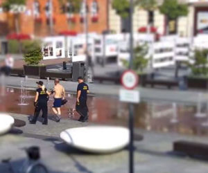 Kąpał się nago w fontannie w centrum Szczecinka