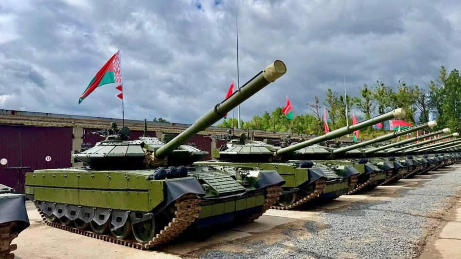 Białoruś prezentuje zmodernizowane czołg T-72BM2