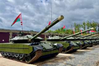 Nowe życie T-72. Białoruś prezentuje zmodernizowane czołg T-72BM2