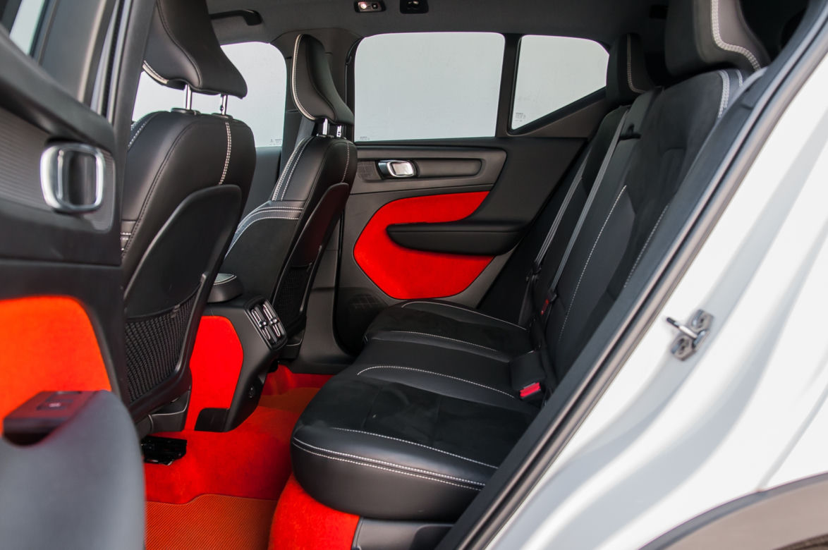 Volvo XC40 D4 190 KM R Design