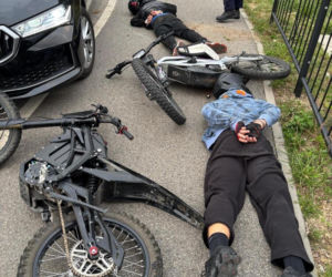 Policjanci z Rybnika skuli w kajdanki 14-latka! Leżał na glebie, twarzą do chodnika. Winna głupota rodziców
