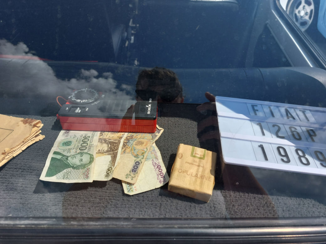Zlot fiatów 126p w Galerii Libero w Katowicach