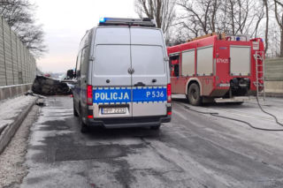 Tragiczny wypadek na DK 88 w Zabrzu. Mężczyzna ze zmiażdżonego auta nie przeżył