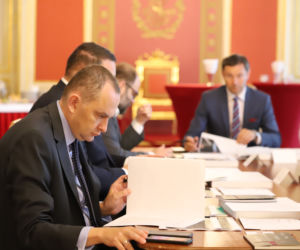 Na poznanie tych nazwisk czekałeś ponad miesiąc! Zagłosuj, nim będzie za późno