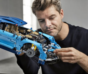 Bugatti Chiron z klocków LEGO