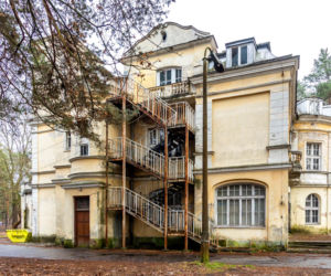 Opuszczona willa w Konstancinie