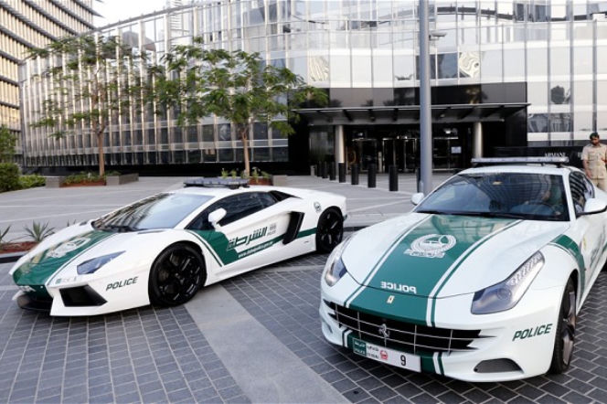 Ferrari FF police Dubai
