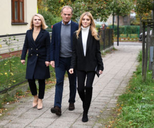 Kasia Tusk czy Kinga Duda. Która się lepiej ubiera?  