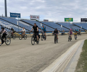 Rowerowa Stolica Polski - kręcili kilometry na stadionie w Lesznie