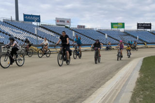 Rowerowa Stolica Polski - kręcili kilometry na stadionie w Lesznie