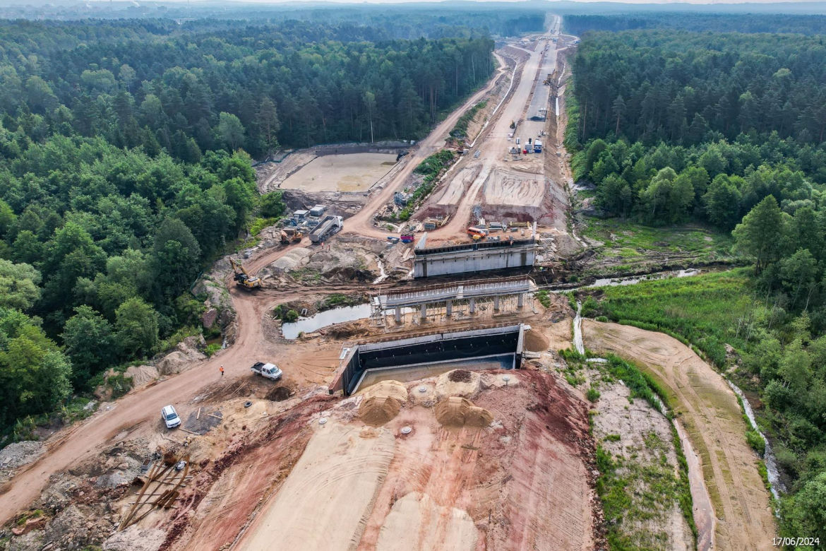 Plac budowy pierwszej części obwodnicy Zawiercia i Poręby w czerwcu 2024 r.