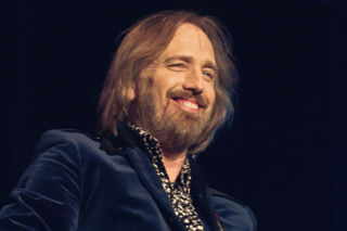Tom Petty prawie stracił sprawność w dłoniach. Moment furii w studiu mógł zakończyć jego karierę