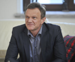 Cezary Pazura kiedyś i dziś. Tak na przestrzeni lat zmieniał się odtwórca roli Jurka Kilera