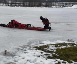 Symulacja akcji ratunkowej na zbiorniku Korzeń w Skrzyszowie
