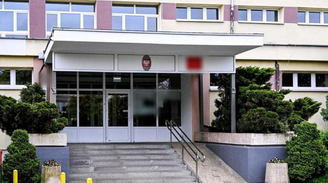 Kwiaty, znicze, pluszaki, łzy. Tak rodzina i znajomi żegnali zmarłą tragicznie Emilię z Bydgoszczy. 