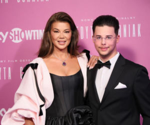 Wyjątkowo elegancki Allan Enso na premierze filmu o mamie. Syn Edyty Górniak skradł show w nowym wydaniu!