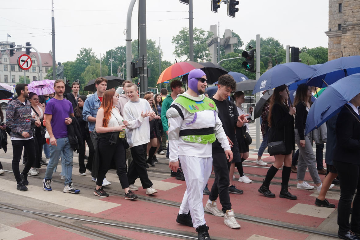 Studenci przejęli Poznań. Zobaczcie jak wyglądał Pochód Juwenaliowy 2024!