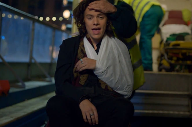 Harry Styles w teledysku do Night Changes