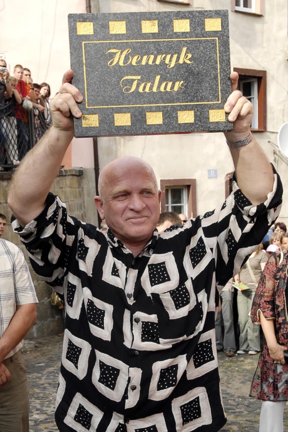 To on przed laty prowadził kultowy program "Rosyjska ruletka". Dziś obchodzi 80 urodziny