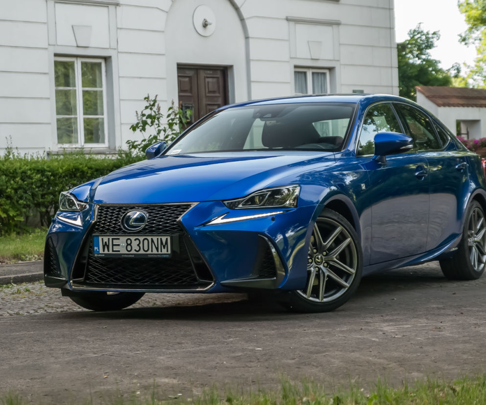 Lexus IS300h F SPORT