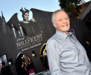 Jon Voight na premierze filmu Czarownica 2