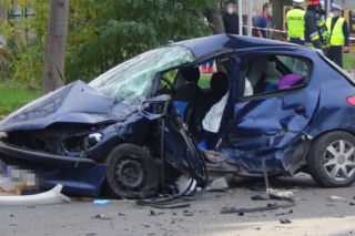 Bronisze: Tragiczny wypadek karetki z zakażonym pacjentem z samochodem osobowym [GALERIA]