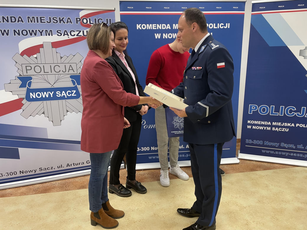 Komendant Policji w Nowym Saczu podziękował uczniom ZS nr 1 