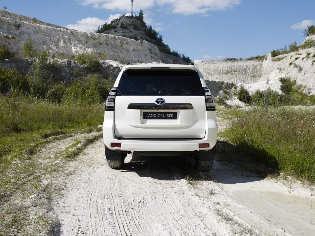 2020 Toyota Land Cruiser 