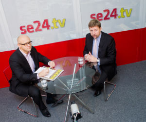 Marek Migalski lansuje się w samym podkoszulku