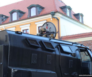 Brawurowa akcja kontrterrorystów na Ostrowie Tumskim. Odbijali zakładników z katedry 