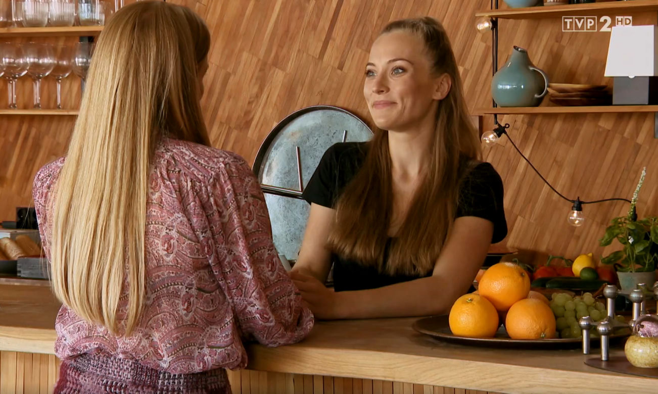 Barwy szczęścia, odcinek 2341, Dominika (Karolina Chapko), Renata (Anna Mrozowska)
