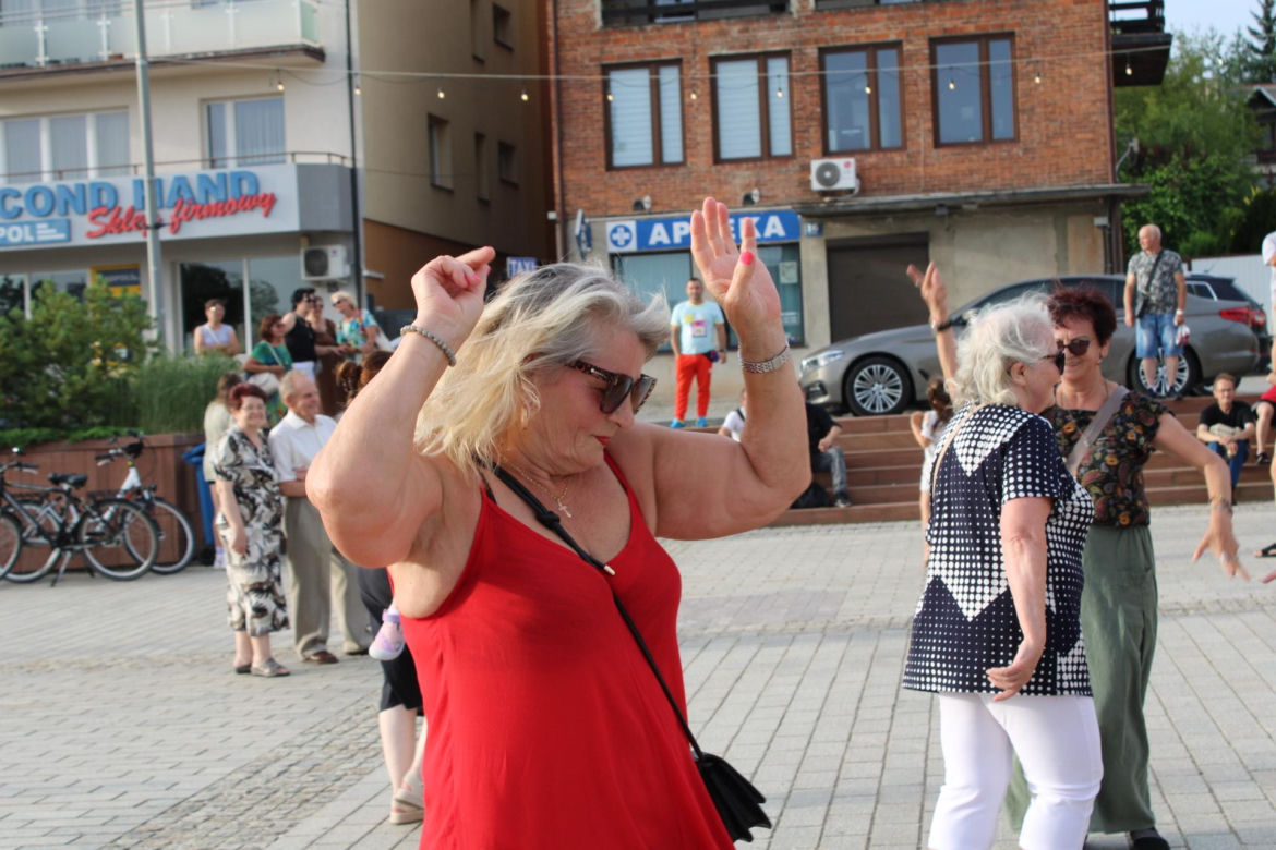 POTAŃCÓWKA NA RYNKU. Tak bawią się mieszkańcy Starachowic 06.2024