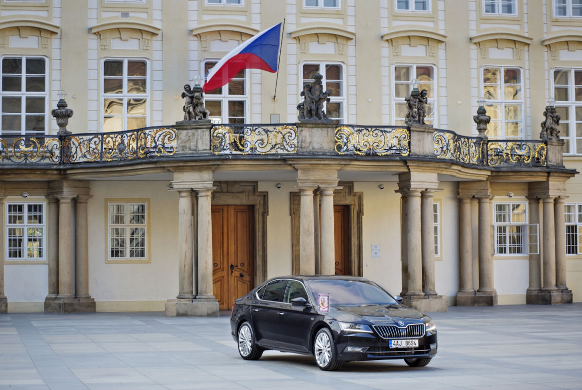 Prezydencka  Skoda Superb Laurin&Klement