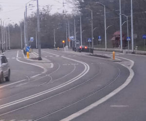 Oznakowanie na ulicy Arkońskiej wprowadza w błąd kierowców
