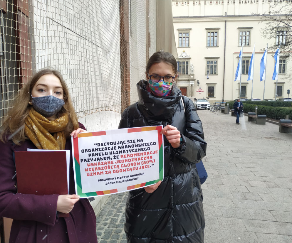 Młodzieżowy Strajk Klimatyczny krytykuje podejście gminy do panelu klimatycznego