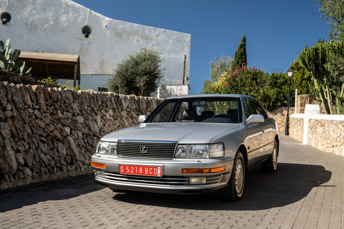 Lexus LS pierwsza generacja