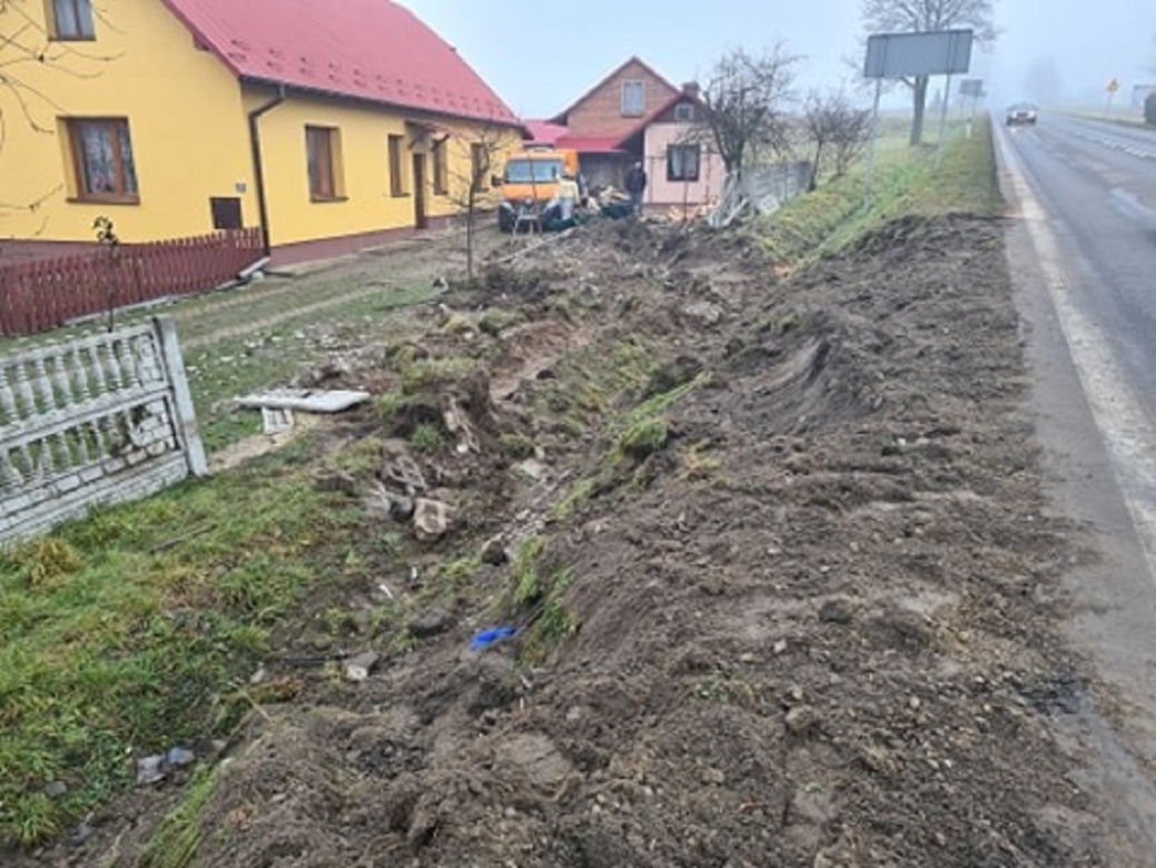 Wypadek w Brzózie Królewskiej. Zgineły 2 osoby [ZDJĘCIA]