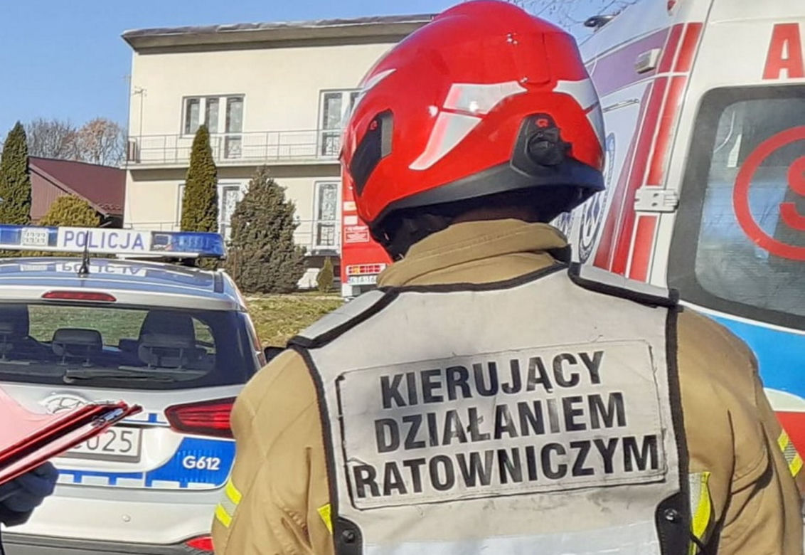 82-latka z Woli Rzędzińskiej mogła stracić życie. Kobieta została przetransportowana do szpitala