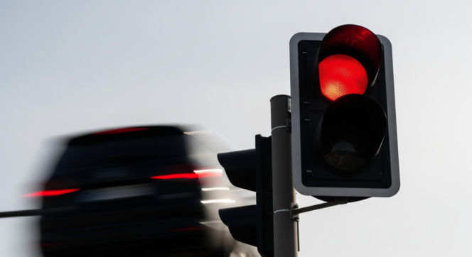 Nowy system RedLight w Kożuszkach-Parcel. Jakie mandaty czekają kierowców?