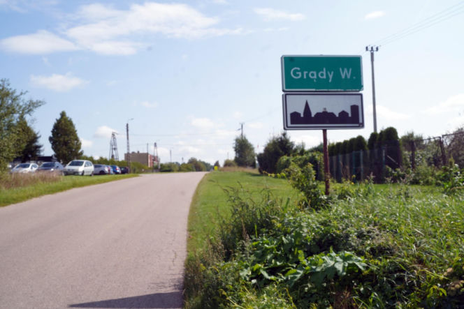 Strzały o świcie na spokojnej wsi! 28-latek walczy o życie, sprawca miał arsenał broni