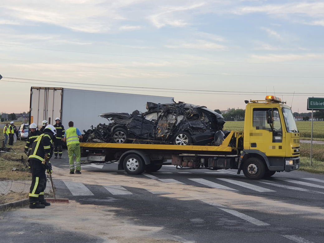 Znak "stop" stanął na skrzyżowaniu śmierci. Minął rok od potwornej tragedii w Elżbietowie