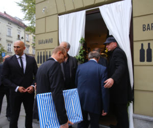 Goście schodzą sie na ślub Marka Kondrata i Antosi Turnau