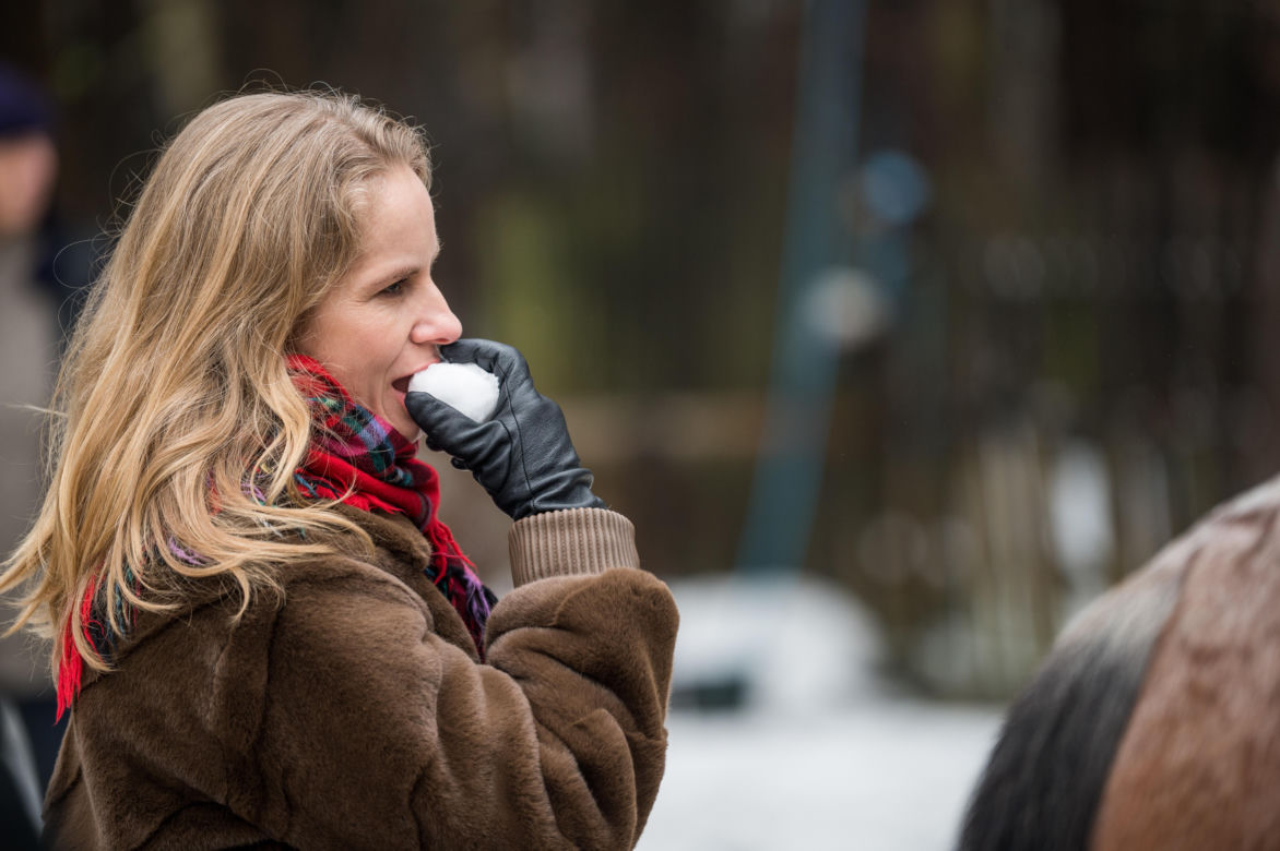 Magdalena Cielecka w spektaklu Teatru Telewizji "Wszystko na sprzedaż"